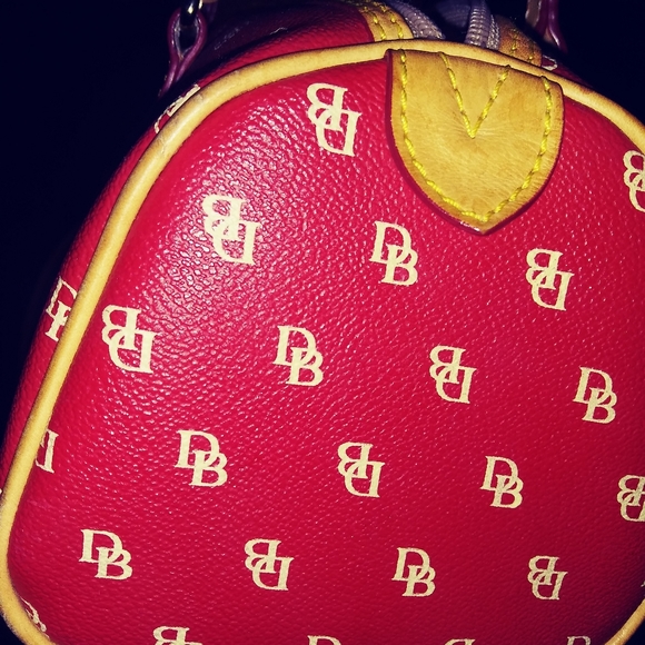 Dooney and bourke purse - Picture 2 of 6